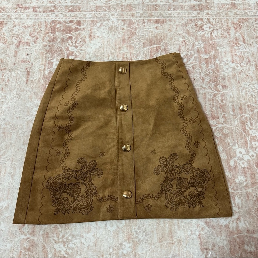 Commense Suede Detailed Buttoned Mini Skirt - Picture 3 of 10